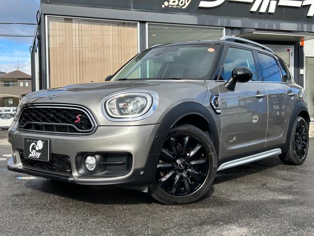 程度良好♪ミニクロスオーバークーパーＳＤ入庫♪ ４ＷＤ　ディーゼルターボ　ワンオーナー　ナビ　Ｂカメラ　シートヒーター