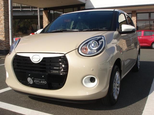 スタイル SAIII ツートン バックカメラ付(1枚目)