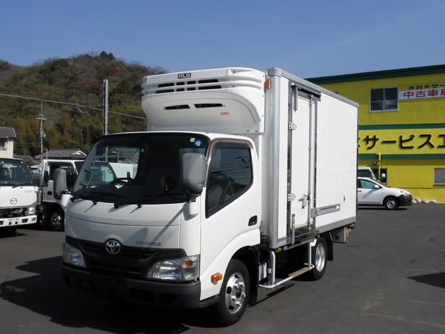 トヨタ トヨエース フルジャストロー　積載１．９５ｔ　５速ＭＴ　冷蔵冷凍車