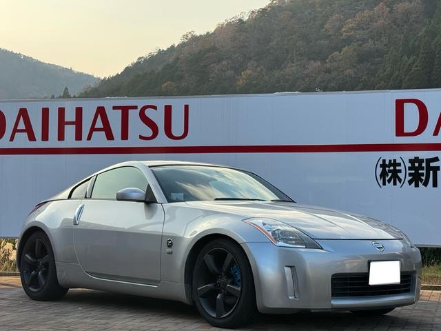 フェアレディＺ(日産) バージョンＴ　バージョンＴ　６ＭＴ　Aftermarketマフラー　Aftermarketステアリング　３６０°ドラレコ　シートヒーター　ＥＴＣ　３連サブメーター　Ｂｌｕｅｔｏｏｔｈ　バックカメラ　ＬＥＤハバルブ　革シート　ＢＯＳＥサウンド 中古車画像