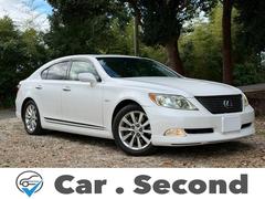 LS LS460 バージョンS 純正ナビ 黒革シート サンルーフ フルエアロ フルセグ パワートランク パワーシート 前席シートヒーター&クーラー ステアリングヒーター クルーズコントロール リアサンシェード ETC バックカメラ 中古車画像