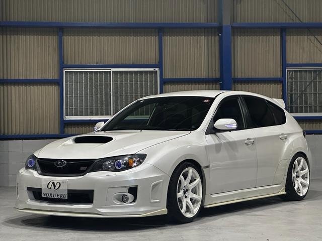 ＷＲＸ　ＳＴｉ　ＷＯＲＫエモーション１８インチ　ガナドールマフラー　ＨＫＳ車高調　ＳＴＩスポイラー　前席ＲＥＣＡＲＯシート　社外テールランプ　ＨＤＤナビ　フルセグ　スマートキー　ＨＩＤ