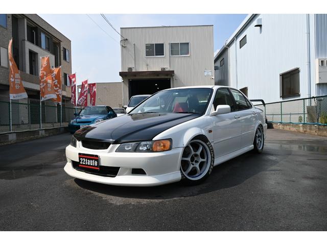 アコード ユーロＲ　ＶＴＥＣ　Ｈ２２Ａ　５速ＭＴ　ユーザー買取　ＪＴＣＣウイング　タイベル交換済　ＦＲＰボンネット　ブリッドフルバケ　エキマニ　マフラー　車高調　ＯＭＰステアリング　アドバン１７インチＡＷ（1枚目）