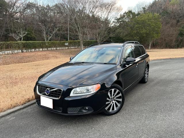 ボルボ Ｖ７０ Ｔ４　ＳＥ　ワンオーナー　黒革シート