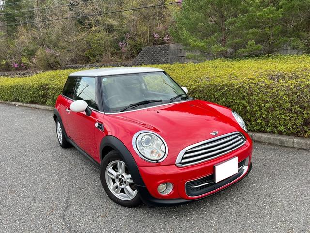 ＭＩＮＩ(ミニ) クーパー　プッシュスタート　純正ＣＤプレイアー　革巻きステアリング　オートエアコン　ＥＴＣ　キーレス 中古車画像