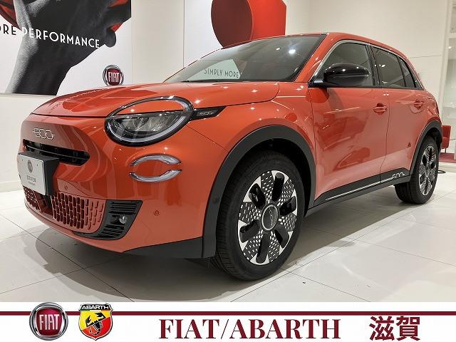 フィアット 600e（フィアット）ラ　プリマ　Ｕｃｏｎｎｅｃｔ　バックモニター　６ウェイパワーシート　１８インチダイヤモンドカットＡＷ　ＦＩＡＴモノグラムエコレザーシート　ハンズフリーパワーリフトゲート　ワイヤレスチャージングパッド 中古車画像