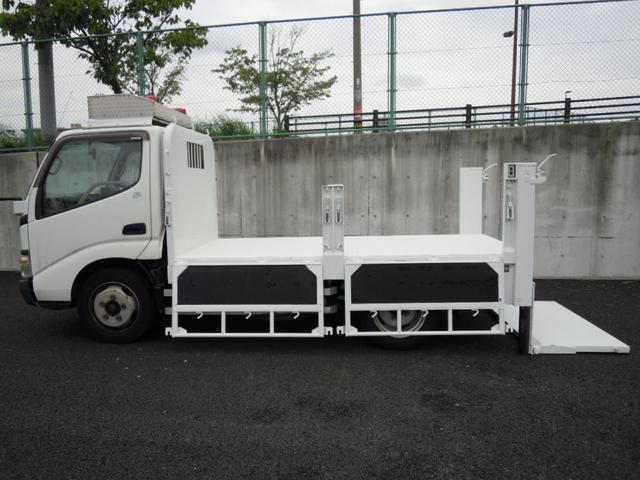 3t積600kgパワーゲート付平ボディ 全低床車(1枚目)