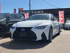 IS IS300h Fスポーツ ドライブレコーダー・クリアランスソナー・レーンアシスト・オートクルーズコントロール・衝突被害軽減システム・バックカメラ・ナビ・TV・アルミホイール・オートマチックハイビーム・オートライト 中古車画像