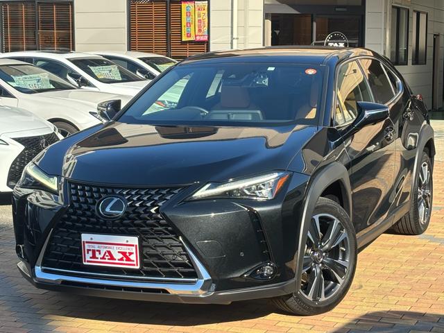 人気のレクサスＵＸ２５０ｈバージョンＬ入庫しました♪ ＭＣ後モデル　茶本革　パノラミックビュー　ＡＣコンセント　前後ドラレコ