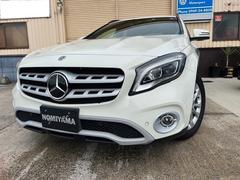 メルセデス・ベンツ　ＧＬＡクラス　ＧＬＡ１８０　レーダーセーフティパッケージ　シートヒーター　ハーフレザーシート