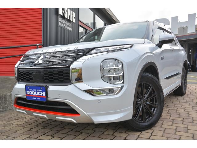 アウトランダーＰＨＥＶ(三菱) Ｐ　ワンオーナー！純正オプション＆後付けパーツ９５万以上付き！サンルーフ！スポーティパッケージ＆エレ 中古車画像