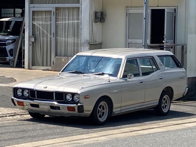 グロリアバン(日産) ＤＸ　４速マニュアル 中古車画像