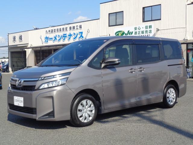 ヴォクシー(トヨタ) Ｘ　１年保証付　禁煙車　ＳＤナビ　バックカメラ　ワンセグＴＶ　ＣＤ再生 中古車画像