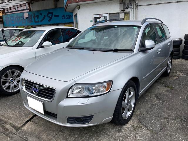 ボルボ V50