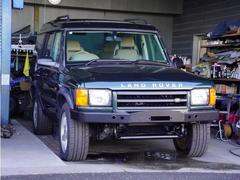 ディスカバリー V8i ES 4WD 本革パワーシート Wサンルーフ 7人乗り 18インチアルミ ABS ETC リアエアサス 天張り張替済 社外フロントバンパー 中古車画像