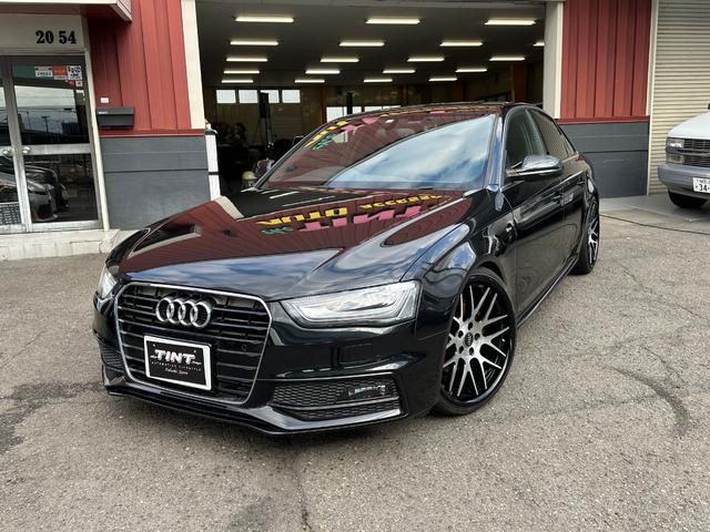 アウディ Ａ４ ２．０ＴＦＳＩ　Ｓラインパッケージ　ハーフレザー