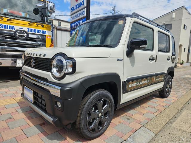 仕事・レジャーに広々室内で大活躍です。支払総額には スズキセーフティサポート　オフロードＳｔｙｌｅサイドデカール