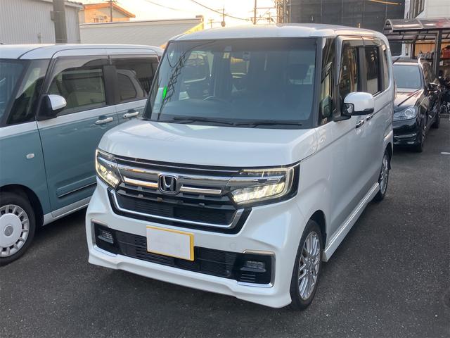 運転中の映像を記録するドライブレコーダー付き♪ スマートキー　アイドリングストップ　電動格納ミラー　シートヒーター　ＣＤ