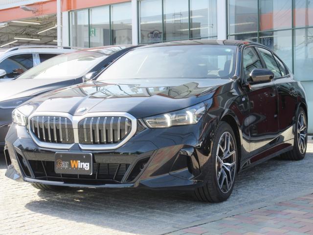 ５２３ｄ　ｘＤｒｉｖｅ　Ｍスポーツ　アダプティブＬＥＤヘッドライト　４ゾーンエアコン　１９インチＡＷ　ランバーサポート　スポーツシート　シートヒーター　アンビエントライト　ヘッドアップディスプレイ　サラウンドビュー