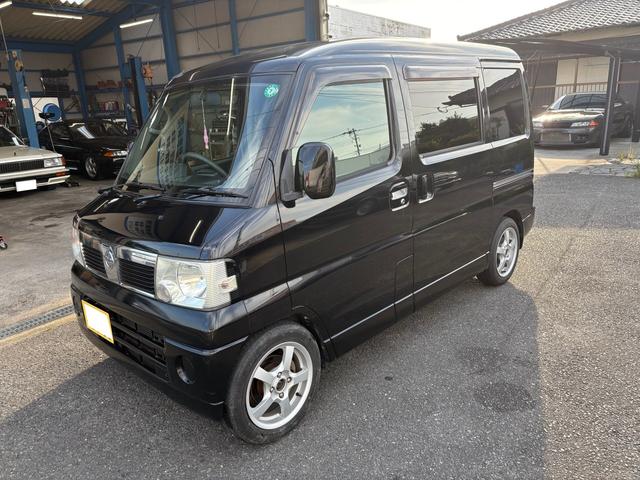 キレイな軽ワゴンが入りました 何故かのローダウン社外アルミでやる気出しています