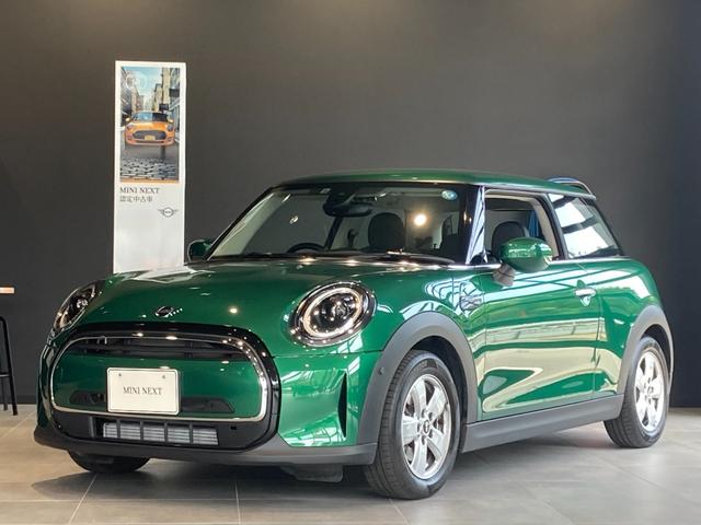 ＭＩＮＩ ワン　クラシック・トリム　禁煙車　当社元試乗車　ＬＥＤヘッドライト　オートライト　バックカメラ　衝突被害軽減ブレーキ　スマートキー　Ｂｌｕｅｔｏｏｔｈ　ＭＴモード　ツインパワーターボ　純正アルミホイール（1枚目）