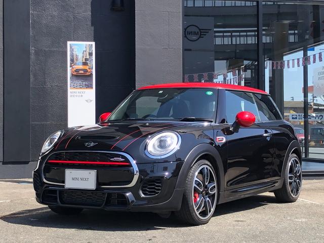 ＭＩＮＩ(ミニ) ジョンクーパーワークス　８ＡＴ　純正ナビ　ＥＴＣ２．０　オートライト　オートワイパー　１８インチＡＷ 中古車画像