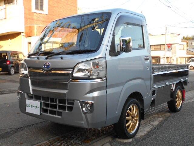 ４ＷＤ・エアコン・５速ＭＴ・ＨＤＤナビ＆１セグＴＶ アルミ縞板荷台ＢＯＸ・キーレス・パワーウィンドウ・社外１４インチアルミ