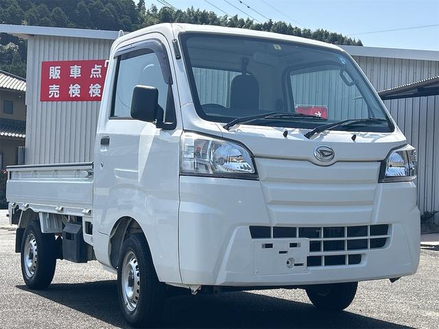 スタンダード　農用スペシャル　パートタイム　４ＷＤ　デフロック　５速マニュアル　エアコン（ＡＣ）パワステ（ＰＳ）運転席エアバック　ハイ・ロー切り替えレバー付き　荷台灯付き　荷台ゴムマット付き