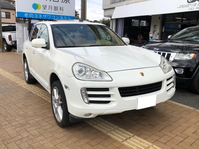 ポルシェ カイエンベースグレード 左ハンドル ナビ バックカメラ ｅｔｃ サンルーフ 革シート パワーシートの中古車 車体価格148万円 11 平成23 年式 走行10 9万キロ 車体色ホワイト 福岡県春日市上白水７ ８０ ティートップの在庫 グーネット中古車