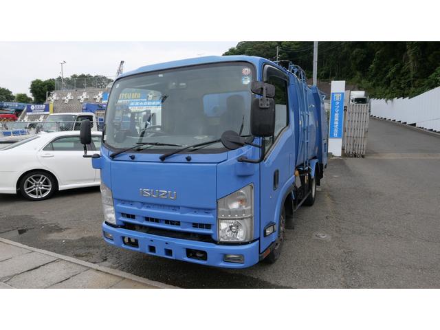 ２トンプレス式塵芥車　４．１立米