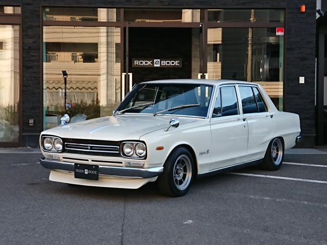 スカイライン(日産) 　２０００ＧＴ　ハコスカ　４ドア　記録簿３１年間有　４４ｙ分割グリル　４５ｙワンテール　ソレックス　タコ足　デュアルマフラー　ハヤシ１４インチ　チンスポ 中古車画像