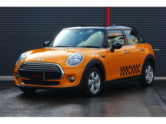 mini miniクーパー 5ドア 2トーンルーフ 8 8型メーカーナビ ドラレコ etc クロームラインエクステリア スマートキー 15inaw アイドリングストップ ターボの中古車 車体価格1万円 15 平成27 年式 走行2 3万キロ 車体色オレンジii 大分県別府市 mini miniクーパー 5ドア 2トーンルーフ 8 8型メーカーナビ ドラレコ etc クロームラインエクステリア スマートキー 15inaw アイドリングストップ ターボの中古車 車体価格1万円 15 平成27 年式 走行2 3万キロ 車体色オレンジii 大分県別府市