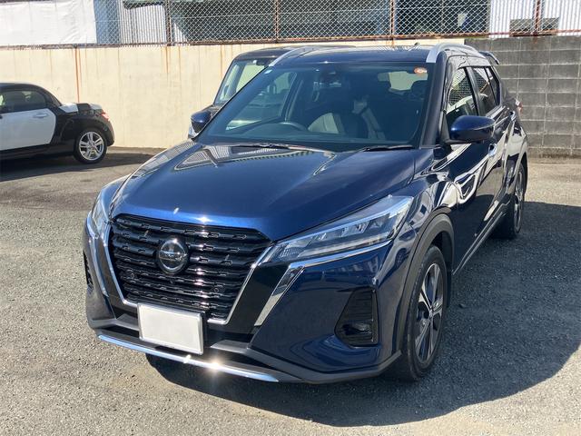 車両周辺をカメラ映像で確認できる機能!全周囲カメラ! スマートキー アイドリングストップ 電動格納ミラー シートヒーター CD