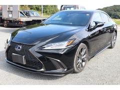 ES ES300h Fスポーツ マークレビンソン・TRDエアロ/マフラー・パワートランク・ヘッドアップディスプレイ・BSM・デジタルインナーミラー・置く充電・ETC・メーカーオプション130万 黒革シート ソナー レーダークルコン 中古車画像
