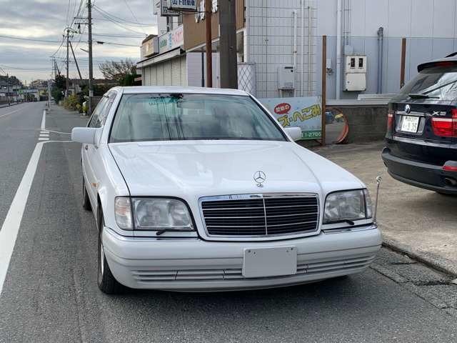 Ｓ５００　ワンオーナー車　ディーラー車　右ハンドル　スライディングルーフ　レザーシート　シートヒーター　パワーシート　キーレス　ＥＴＣ　ＣＤ　クルーズコントロール　純正アルミ　記録簿　禁煙車