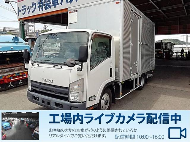 エルフトラック 　３ｔ　ワイドロングアルミバン　架装メーカー極東開発　Ｐ／Ｇ付　サイドドア付　ＤＰＤ交換済　下回り防錆塗装済　クラッチＯ／Ｈ済　カーナビ付　ＥＴＣ　バックカメラ　最大積載量３，０００ｋｇ　１５０馬力（1枚目）