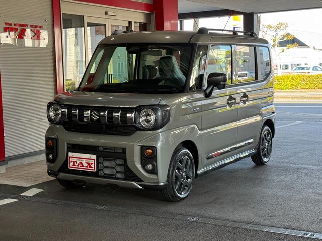 ８インチナビ　フルセグ　ＣＤ　ＤＶＤ　オットマン 両側パワースライド　ヘッドアップディスプレイ　ＬＥＤライト　ルーフレール