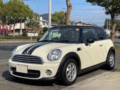 MINI クーパー 正規ディラー車 後期モデル 走行4万Km台 禁煙車 センターメーター プッシュスタート MTモード 社外SDナビ&地デジTV 前後ドラレコ ETC キーレス 横滑り防止装置 中古車画像
