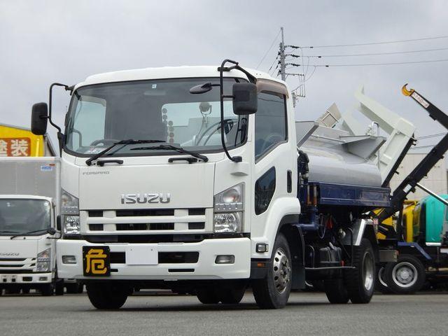 　極東開発　消防書類有　ＰＴＯポンプ付石油ローリー３層式タンク容量　４０００Ｌ　１室１ＫＬ　２室１ＫＬ　３室２ＫＬ　第４　第２．３石油　灯油軽油Ａ重油　給油ホースガン流量計ホースリール検切れナンバー付き