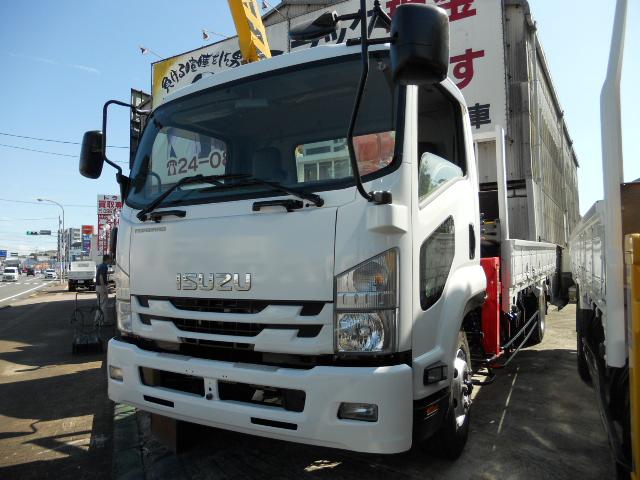 　ユニック４段フックインラジコン同年式クレーン　２．９３ｔ吊　積載２．５ｔ　荷台内寸長さ５４２幅２１６　走行１８，０００Ｋ
