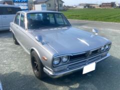 日産　スカイライン　　２０００ＧＴ　マニュアル４速車　タコ足