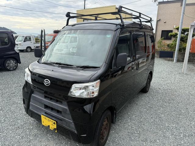 ハイゼットカーゴ(ダイハツ) 　ＡＴ　ドライブレコーダー　ＥＴＣ　ＴＶ　両側スライドドア　キーレスエントリー　アイドリングストップ　ＡＢＳ　エアコン　パワーステアリング　パワーウィンドウ　運転席エアバッグ　助手席エアバッグ 中古車画像