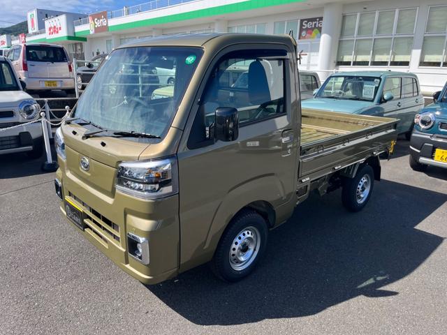 スタンダード　２ＷＤ　ＡＴ　ＬＥＤパック　リヤ４枚リーフスプリング　衝突被害軽減システム　クリアランスソナー　キーレスエントリー　アイドリングストップ　オートライト　ＥＳＣ　エアコン　運転席エアバッグ