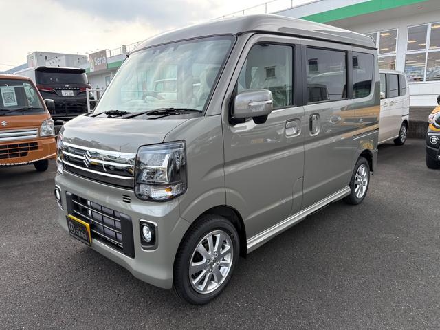 滑りやすい状況の道路でも４ＷＤなら安心！ 盗難防止システム　ＡＢＳ　ＥＳＣ　アルミホイール　衝突安全ボディ