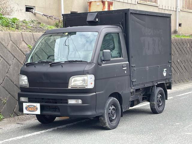 　キッチンカー　水道　荷台三方開　コンセント　リアカーテン　５速マニュアル　ラジオ　エアコン(1枚目)