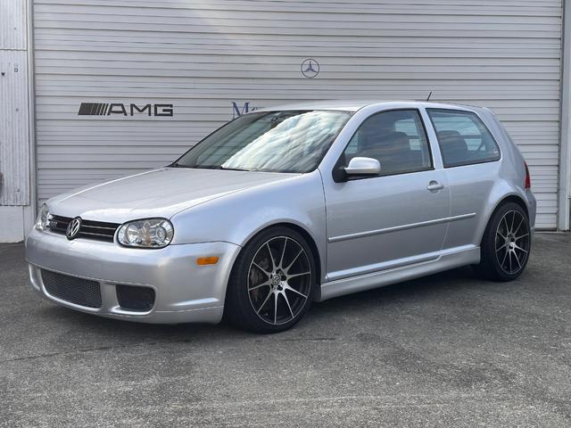 ゴルフ Ｒ３２　Ｒ３２　左ハンドル　６速ＭＴ車　社外マフラー　社外サス　ストップテック社ブレーキシステム　　ＨＤＤナビ　Ｂｌｕｅｔｏｏｔｈオーディオ　社外１８インチＡＷ　ＥＴＣ　レザーシート　シートヒーター