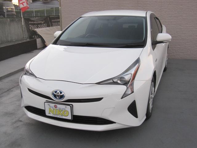 低燃費ハイブリッド！ガソリン代をしっかり節約！ 経済性の高さが魅力です。快適装備、実用装備も充実。毎日安心して使えます