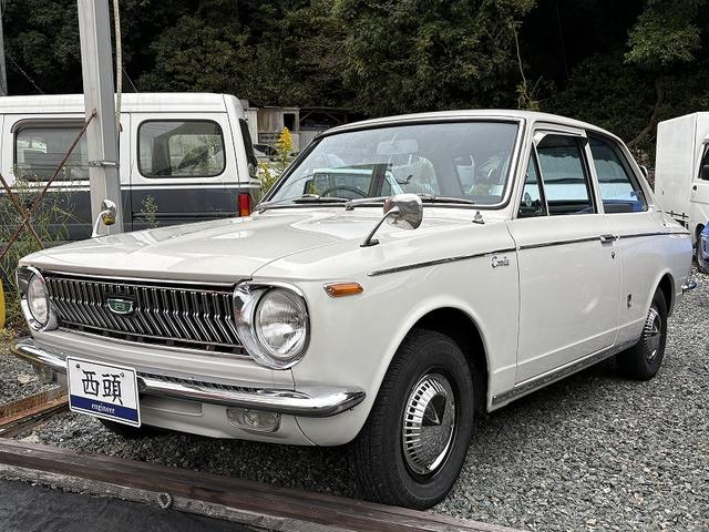 初代カローラ抜群の状態!1200ccエンジン オプションのハザードランプもついています