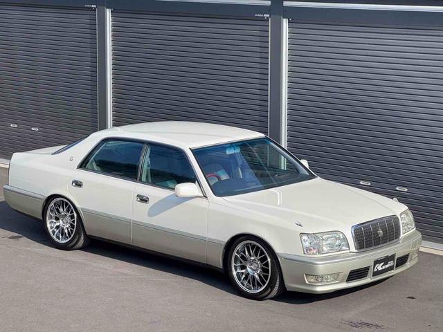 Ｃタイプ　ＥＴＣ　オートクルーズコントロール　アルミホイール　ＨＩＤ　ＡＴ　キーレスエントリー　電動格納ミラー　パワーシート　ＣＤ　カセット　ＡＢＳ　エアコン　パワーステアリング　パワーウィンドウ