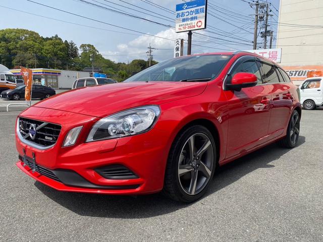 ボルボ Ｖ６０ Ｔ４　Ｒデザイン　バックカメラ　ナビ